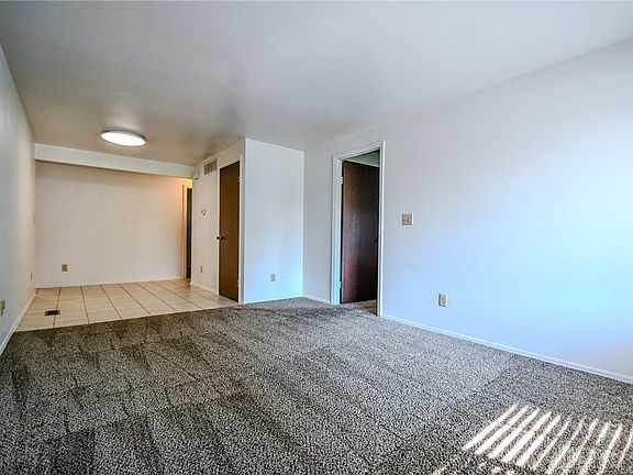 4th image of 7971 Thistlewood Ct