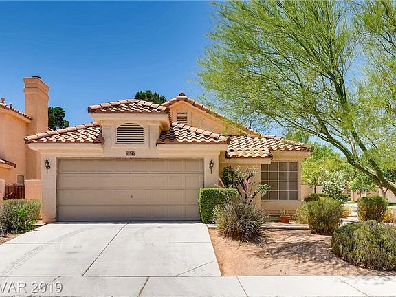 3rd image of 1625 Royal Canyon Dr