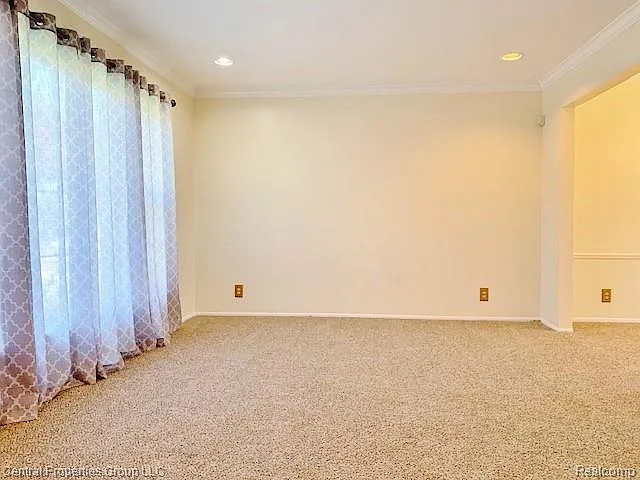 4 bed, 1657 sqft, $2,700 — Photo 3
