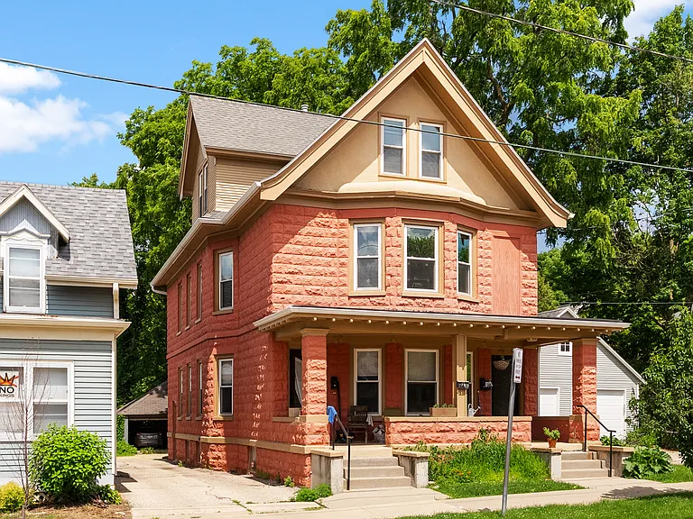 611 S Baldwin St — Photo 11