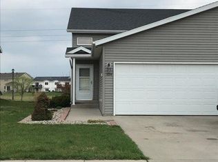 1054 38 1/2 Ave W, West Fargo, ND 58078