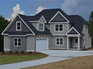 125 Suzanne Ct, Fayetteville, GA