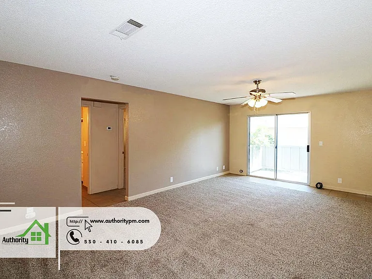 1553 Bramble Pl #4 — Photo 4