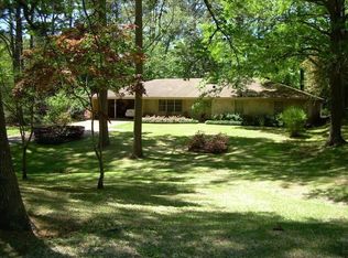 706 Pine St, Center, TX 75935
