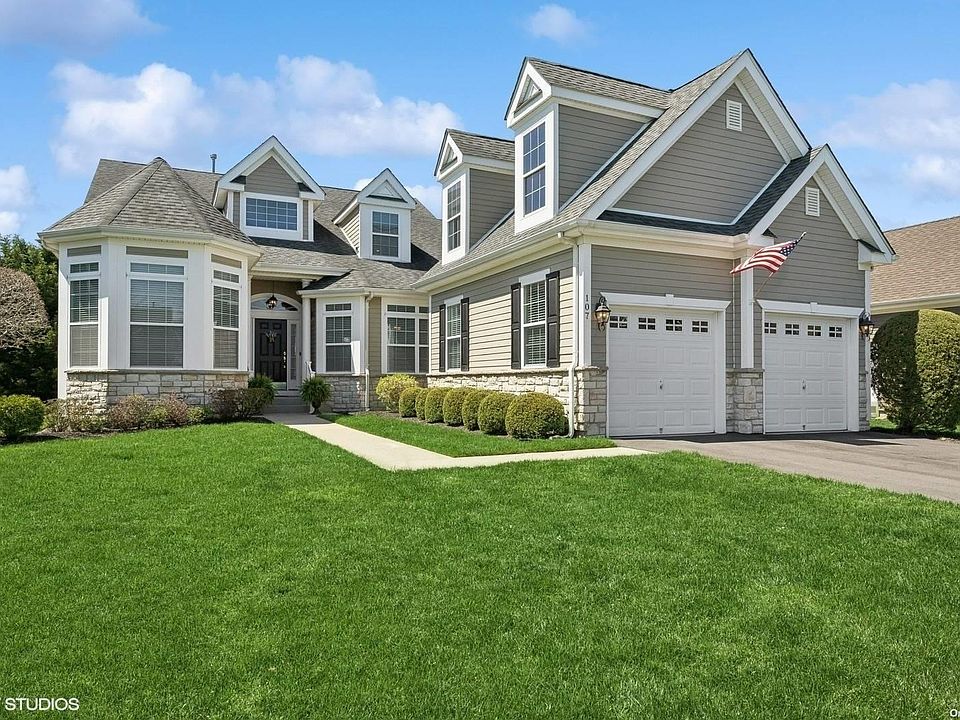 1st image of 107 Foxglove Row