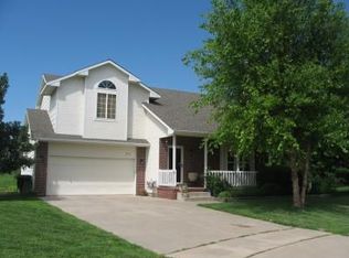 2716 N Beacon Hill Ct, Wichita, KS 67220
