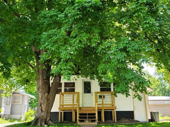 623 N Park Ave, Centerville, IA 52544