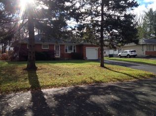 1 Parkview Dr, Rensselaer, NY 12144