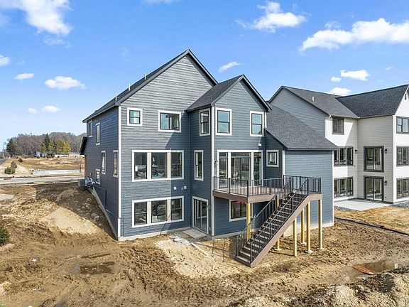 3rd image of 3169 SW Winfield Way SW