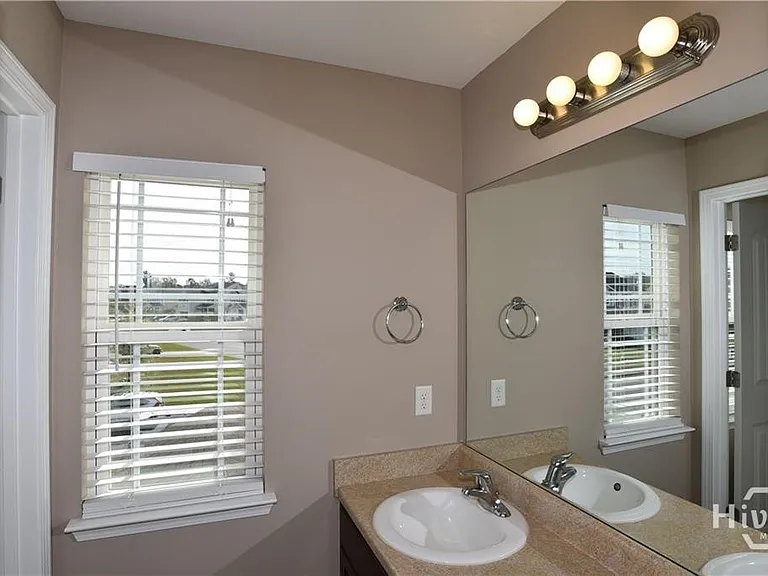 Byron Dr — Photo 9