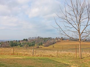52 Kingsbury Dr, Waynesboro, VA 22980