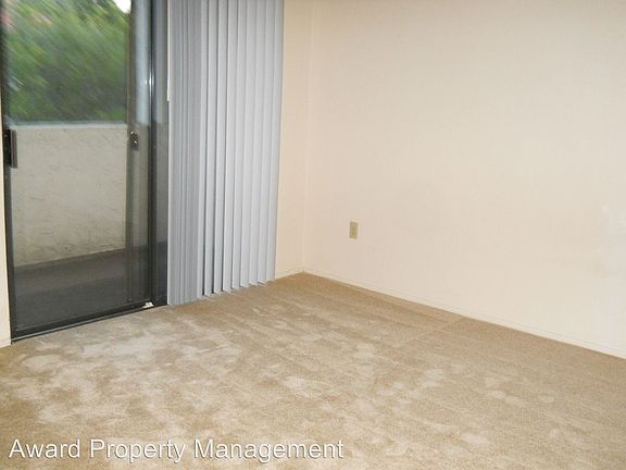 5th image of 4024 La Jolla Village Dr
