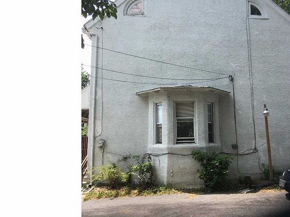 2nd image of 318 E 24th St