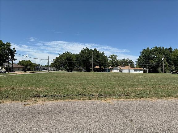 5th image of 419 W 7th St Lot 7-11