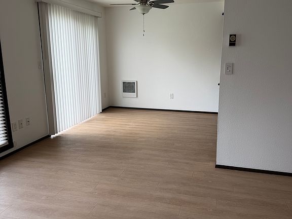 3rd image of 22623 NE Schuyler St #22623
