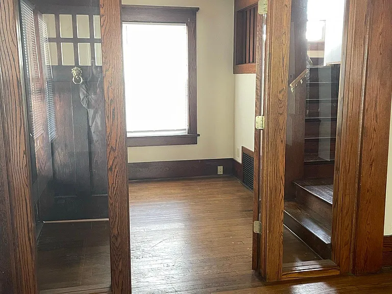 1716 E Michigan Ave — Photo 8