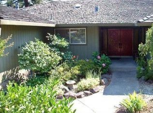 5241 Carriage Ln, Santa Rosa, CA 95403