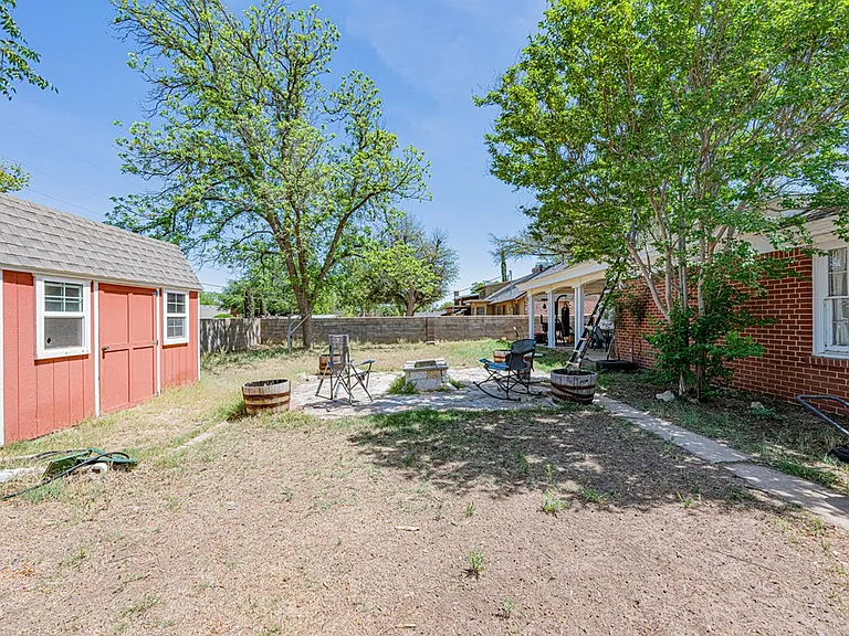 2818 Frontier Dr — Photo 34
