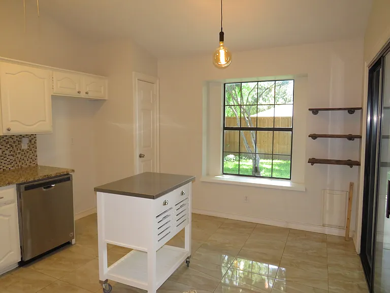 2308 Crestmeadow St — Photo 11