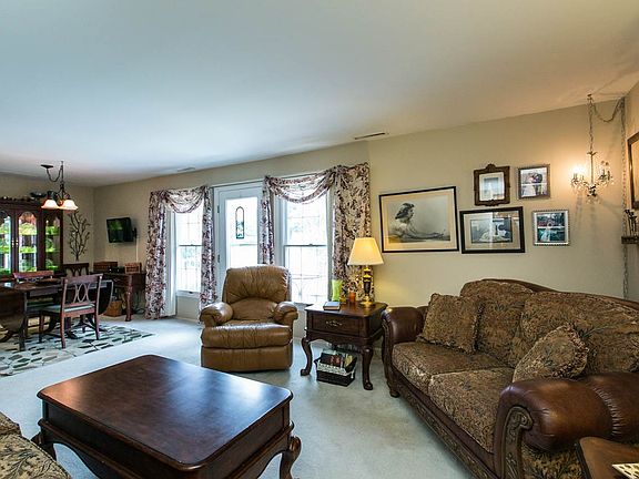 4th image of 2339 Coventry Park