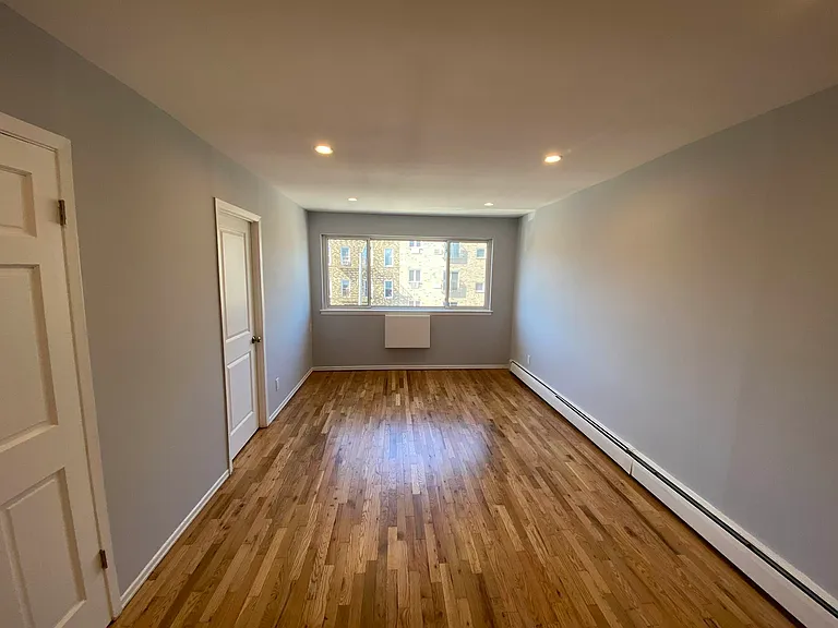25-17 33rd St #3 — Photo 6