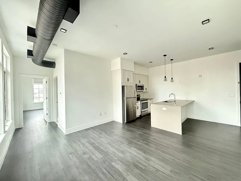 3225 Georgia Ave NW