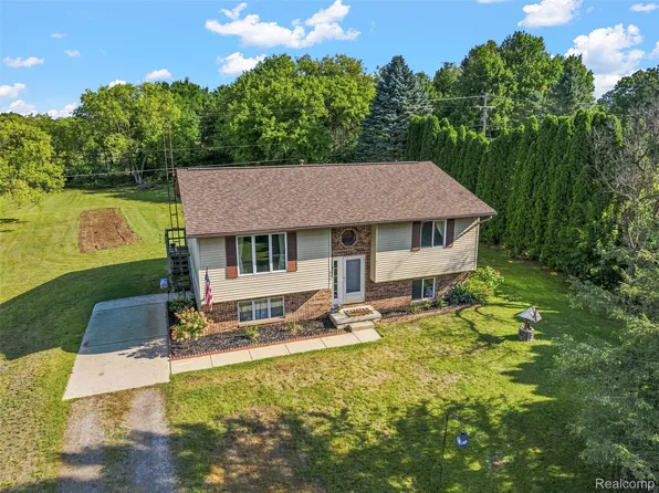 8491 E Mount Morris Rd, Otisville, MI 48463