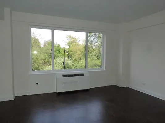 Rented by essential NEW YORK Real Estate | media 30