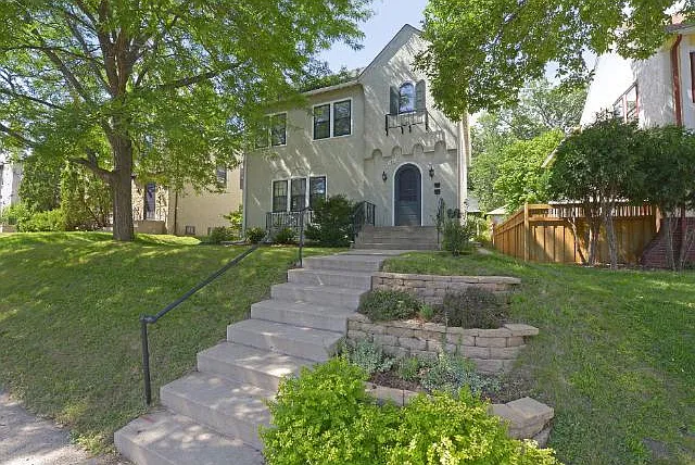 3432 Hennepin Ave #1