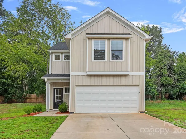 724 N Kelly St, Statesville, NC 28677