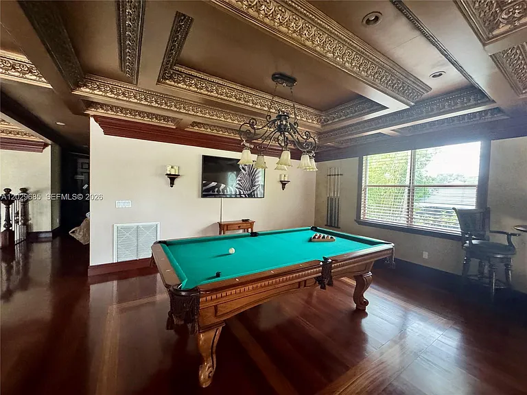 10445 Canterbury Ct — Photo 57