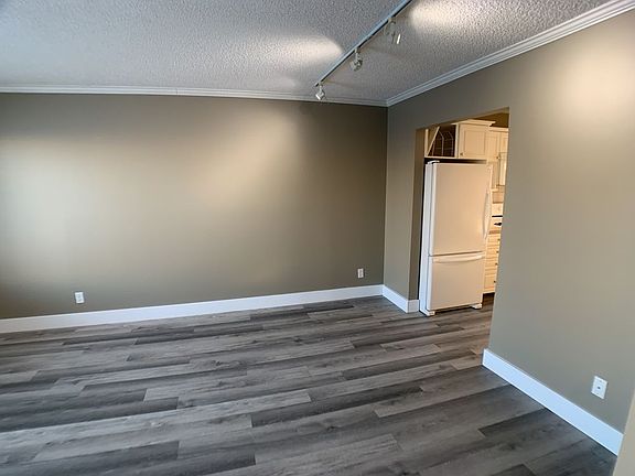 5th image of 154 Oaks Cres