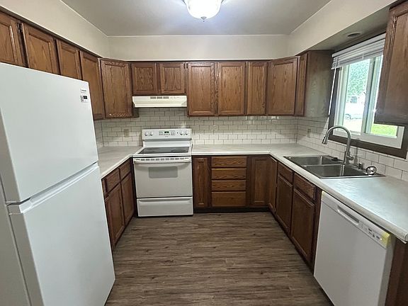 4th image of 3003 Churchill Dr