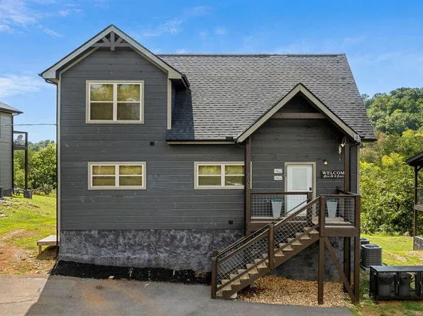 2109 Eagle Feather Dr, Sevierville, TN 37876