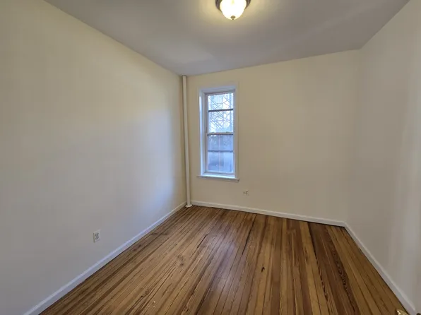 33 Bank Street image 8 of 15