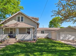 718 W 3rd Ave, Indianola, IA 50125