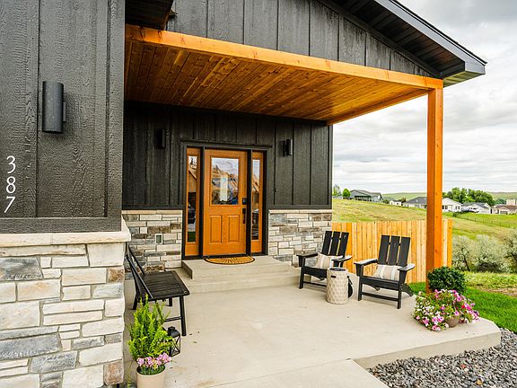 3rd image of 387 Legacy Rd
