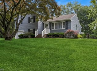 457 Valley Rd, Gillette, NJ 07933