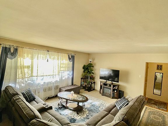5th image of 4918 Conrad St #G3