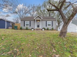 22 Sunset Ave, Jackson, TN 38301