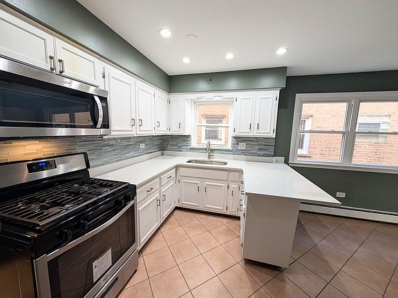 5th image of 8642 W Berwyn Ave Unit 2S