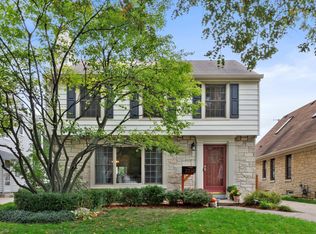 2338 N 83rd St, Wauwatosa, WI 53213