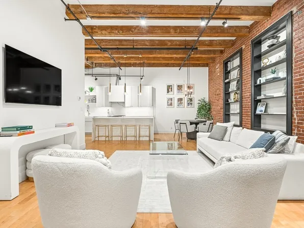 33 Sleeper St APT 106, Boston, MA 02210