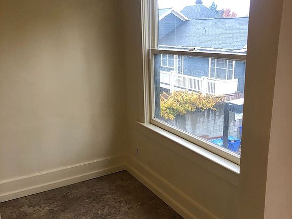 4th image of 2361 NW Pettygrove St #14