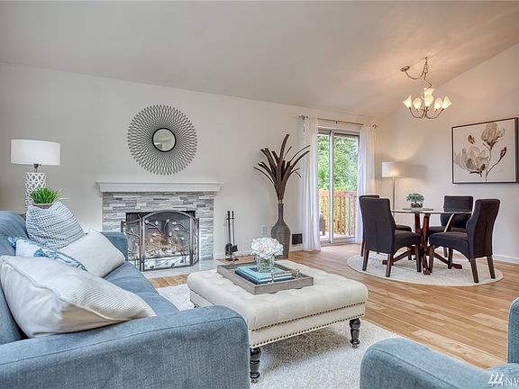 3rd image of 18443 15th Ave NE