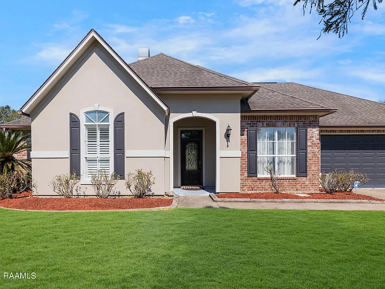 106 Anslem Dr — Photo 1
