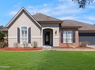 106 Anslem Dr, Youngsville, LA 70592