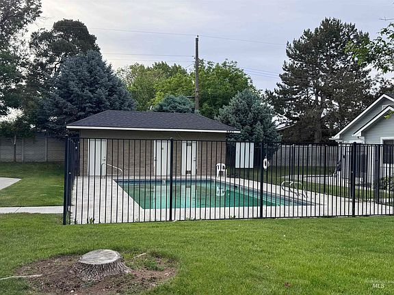 3rd image of 8854 W Candleston Ln