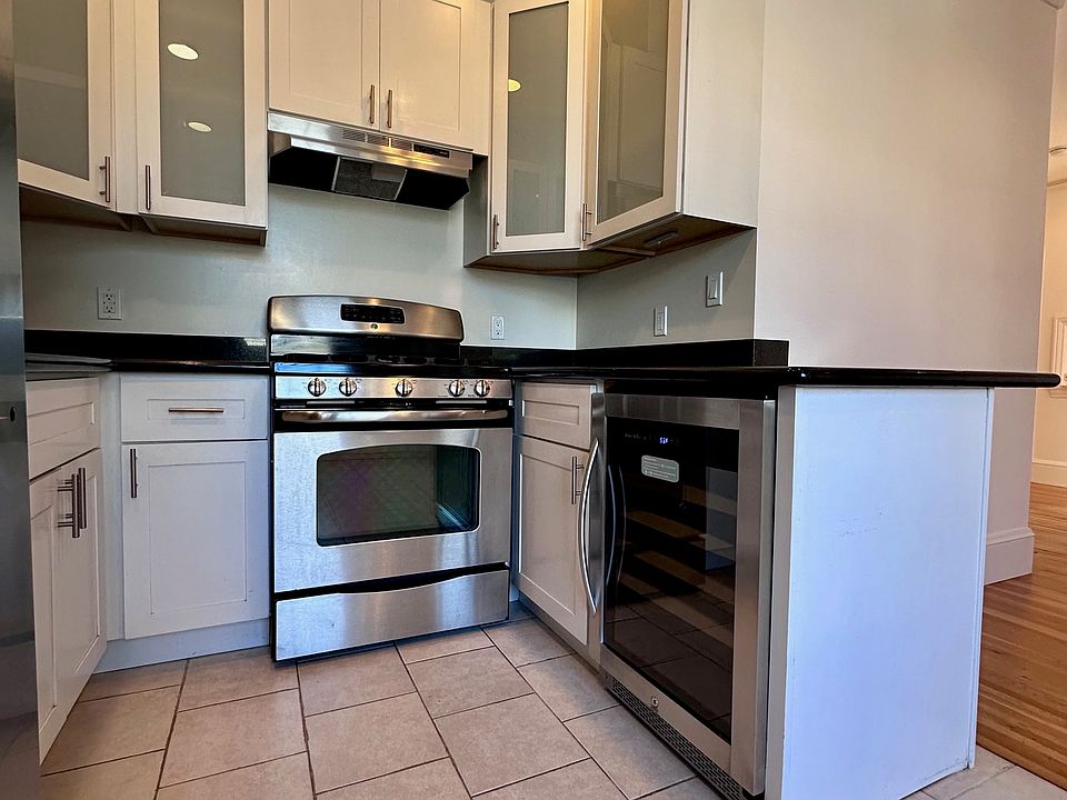 1st image of 2070 Fell St APT 10