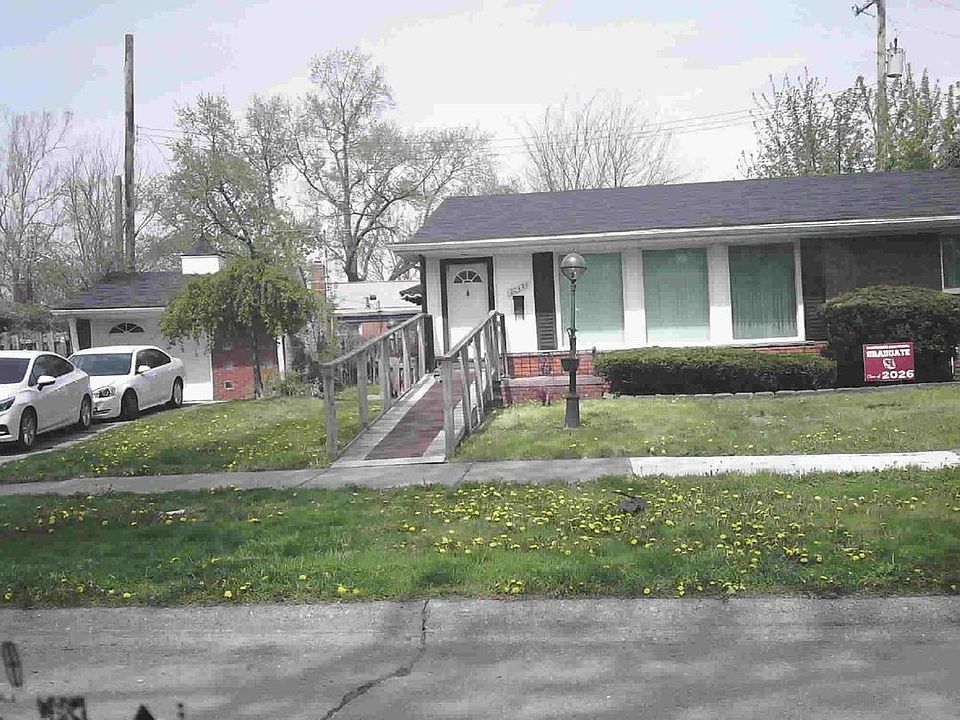 2nd image of 20421 Kenmore Ave